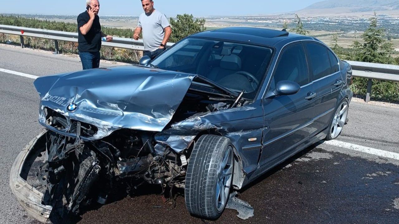 Niğde’de aracın lastiği patladığı için kaza meydana geldi