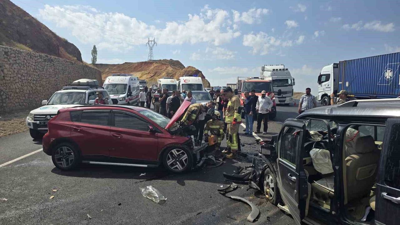 Bingöl’de trafik kazası: 6 yaralı