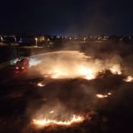 Alevlerin yükseldiği ot yangını korkuttu