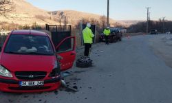 Niğde Kayardı Yolunda 2 Araçlı Trafik Kazası