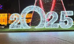 Dünya 2024'e Adana 2025'e Giriyor