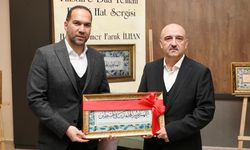 Hattat Ömer Faruk İlhan sergi açtı