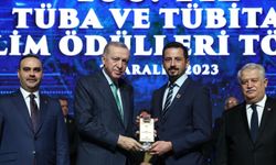 NÖHÜ akademisyeni ödülünü Cumhurbaşkanı Erdoğan’dan aldı