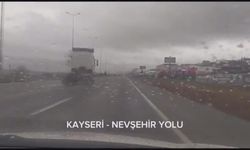 Polis ekiplerinden yol durum bilgilendirmesi