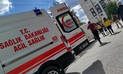 8 yaşındaki çocuk demir korkuluklara takılarak yaralandı