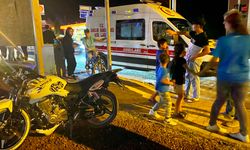 Ambulansla motosiklet çarpıştı: 1 yaralı