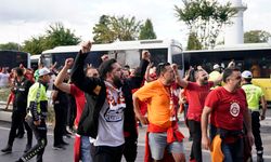 Galatasaray taraftarı stada geldi