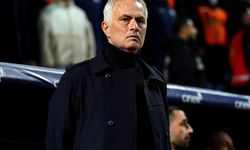 Fenerbahçe Teknik Direktörü Jose Mourinho ameliyat olacak