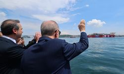 İlk yüzer doğalgaz üretim platformu Osman Gazi Karadeniz’e uğurlandı