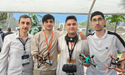 Liseli öğrencilerden yerli yazılımlı mini İHA