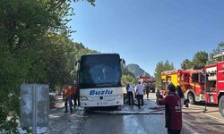 Seyir halindeki yolcu otobüsü alev topuna döndü