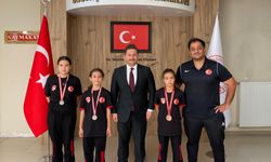 Kaymakam Yunus Köse’den şampiyon güreşçilere tebrik