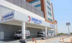 Kar maskeli şahıs çocuğu başından bıçakla ağır yaraladı