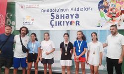 Sporcular teniste 10 altın madalya