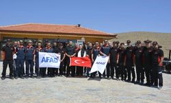 AFAD ve İHH arama kurtarma ekipleri kahvaltıda buluştu