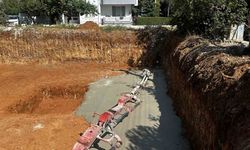 Kırılan beton pampası kolu 2 işçiyi yaraladı