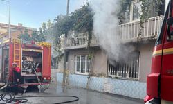 Giriş katında başlayan yangın evi küle çevirdi