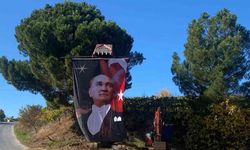 Kepçe operatöründen anlamlı cumhuriyet kutlaması