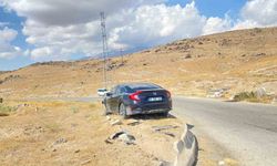 Kontrolden çıkan otomobil bariyerlere çarptı: 4 yaralı