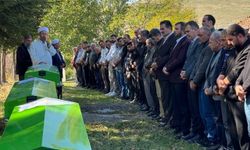 Pazardan mezara: 3 kardeş ve enişteleri yan yana defnedildi