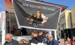 Vefat eden çalışma arkadaşları için lokma dağıttılar