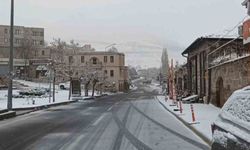 Kar yağışı beldeyi beyaza bürüdü
