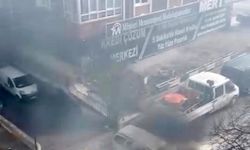 Seyir halindeki otomobil alev aldı