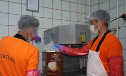 Hükümlüler hem meslek ediniyor hem üreterek ekonomiye katkı sağlıyor