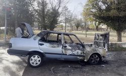 İşten çıkıp eve giderken otomobili yandı