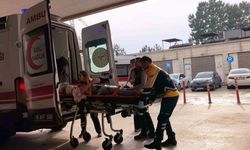 Otomobil tırın altına girdi: 4 yaralı