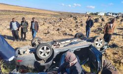 Takla atan otomobilde aynı aileden 4 kişi ağır yaralandı