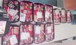 Yemek tepsisindeki cep telefonunu böyle çaldı