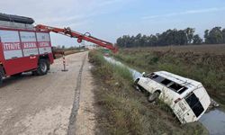 Tarım işçileri taşıyan servis kanala düştü: 18 yaralı