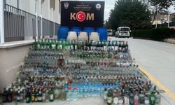Kaçak alkol operasyonu: 615 şişe ve 30 bidon ele geçirildi