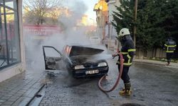 Babaeski'de otomobil cayır cayır yandı