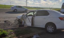 Otomobil ile minibüs çarpıştı: 7 yaralı