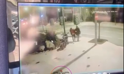 Durup dururken Park halindeki motosikletin aynasını kırdı