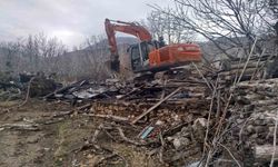 Yangında ev tamamen kullanılamaz hale geldi