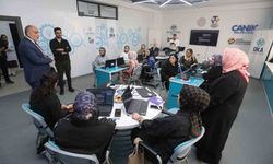 Kadınlar, yapay zeka ile geleceğe hazırlanıyor