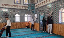 Niğde’de öğrencilerden cami temizlik etkinliği