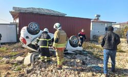 Takla atan otomobilin sürücüsü yaralandı