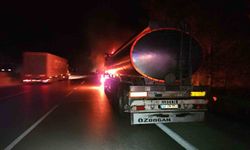 Seyir halindeki tankerde yangın çıktı alevler ormana sıçradı