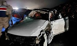 Takla atan otomobil hurdaya döndü: 1 ölü, 1 yaralı