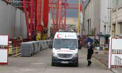 Tuzla'da tersanede iskele çöktü