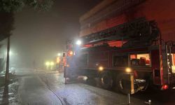 Poşet fabrikasında çıkan yangın söndürüldü