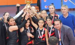 Niğde'de voleybolda üst üste ikinci kez şampiyon!