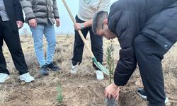 Gençler bağımlılığa karşı toprağa umut ekti