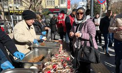 Başkan Durbay adına Niğde’de helva dağıtıldı