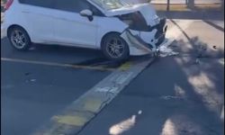 Bor yolunda 2 otomobil çarpıştı!