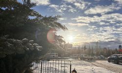 Niğde’de gece kar yağdı sabah güneş açtı